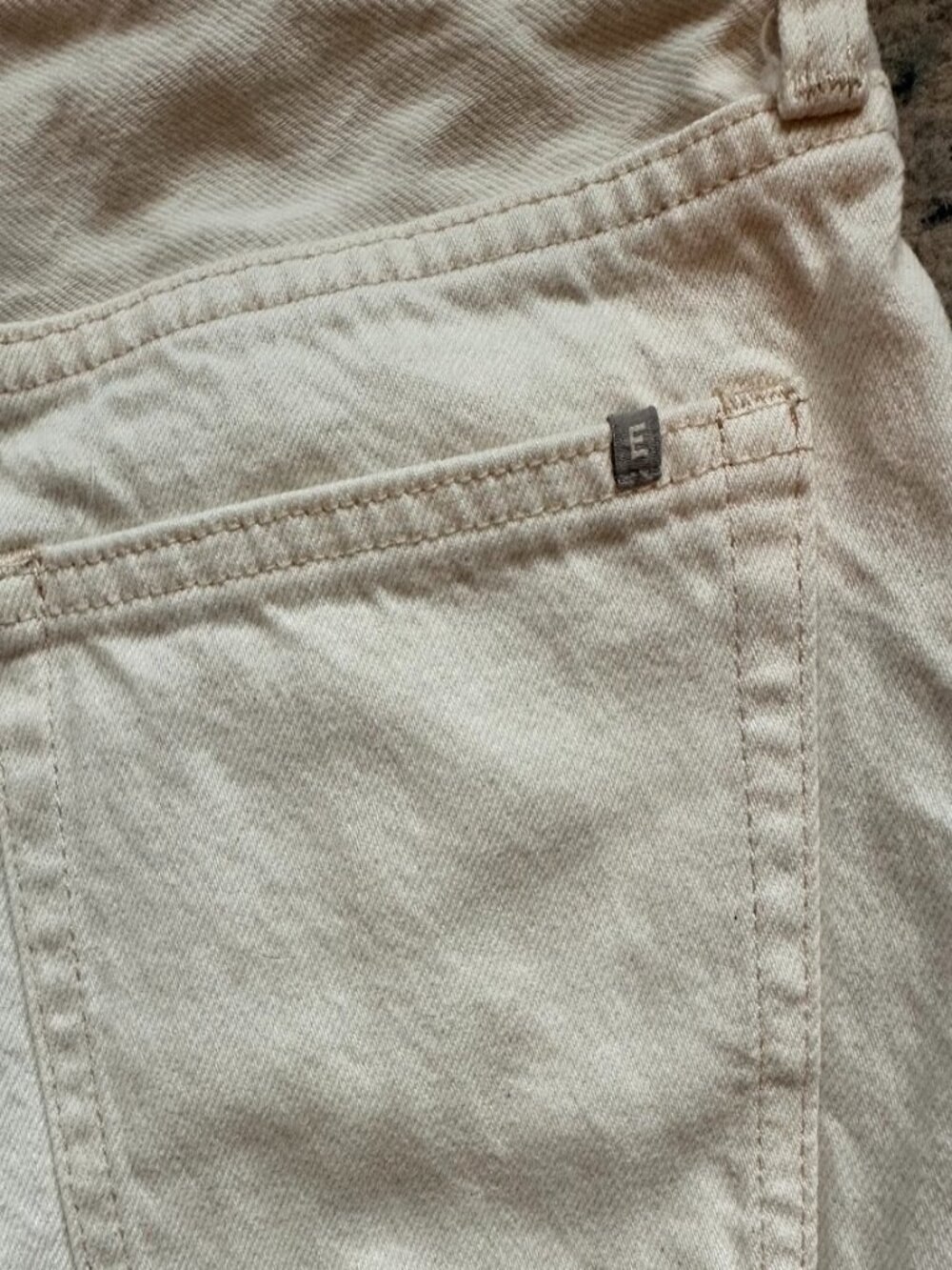 Everlane 100% Organic Cotton Cream Color Rigid Slouch Straight Leg Jean- sz 23 - Picture 3 of 9